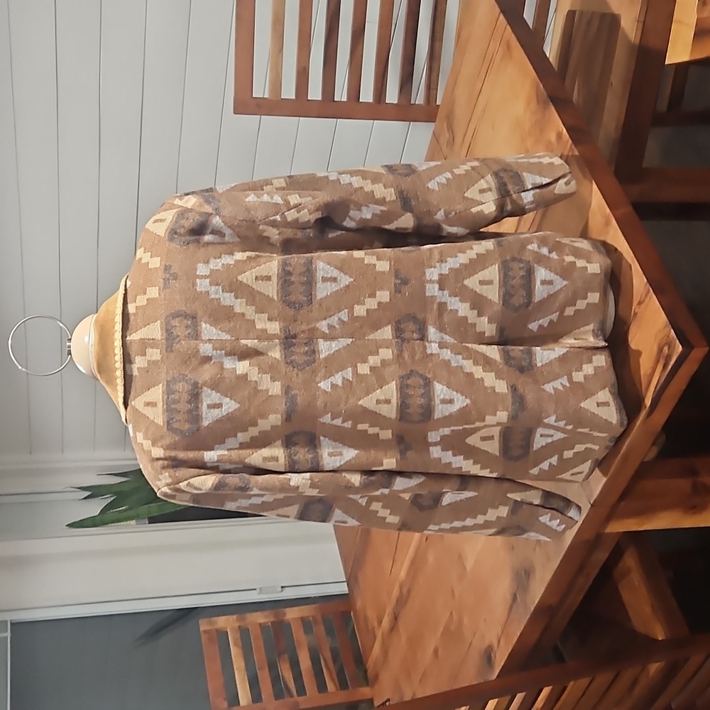 Aztec Patterned Brown and Tan Women's Shacket. "Miss Me" Nwot Sz Xl - Picture 3 of 9